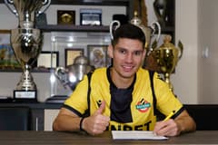 Доскорошен играч на Ботев отписа Левски срещу АЕК